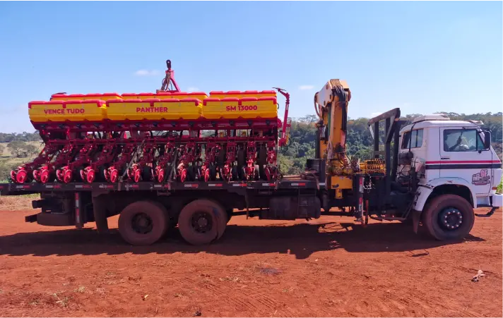 Operação de içamento e transporte da GF Munck